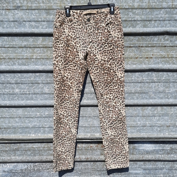 Cheetah Print Vanilla Star Skiny Jeans - Picture 4 of 11